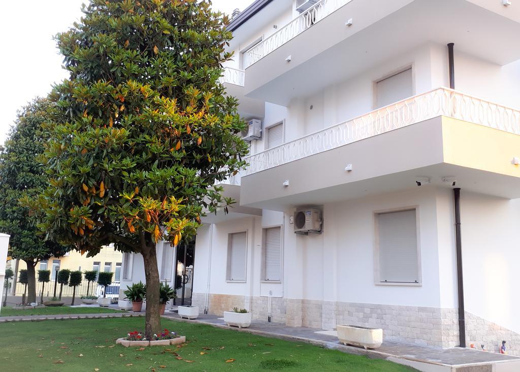 Palazzina Del Sole Villa ซอตโตมารีนา ภายนอก รูปภาพ